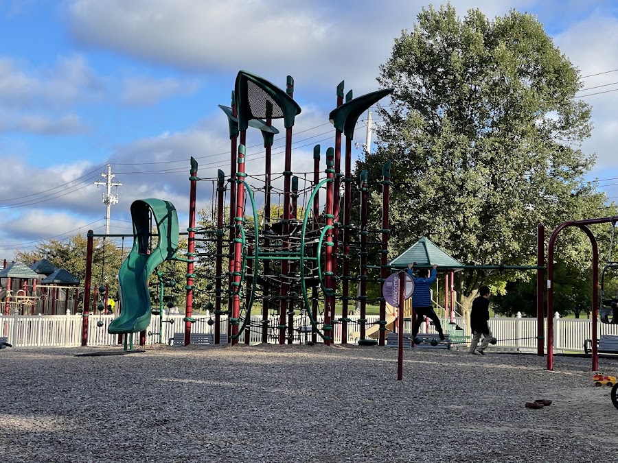 Beachwood Pool and Playground