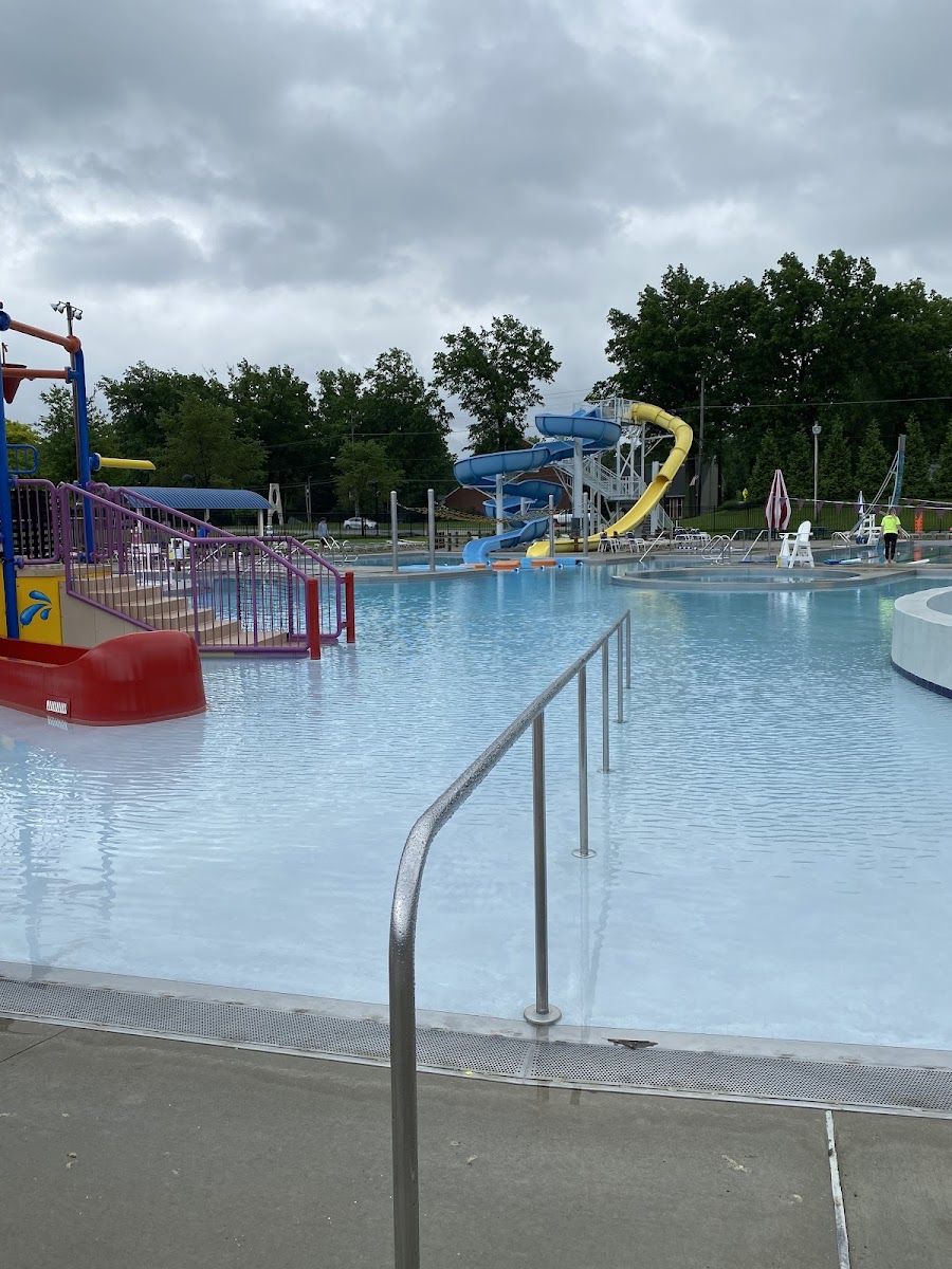 Ellen Trivanovich Aquatic Center