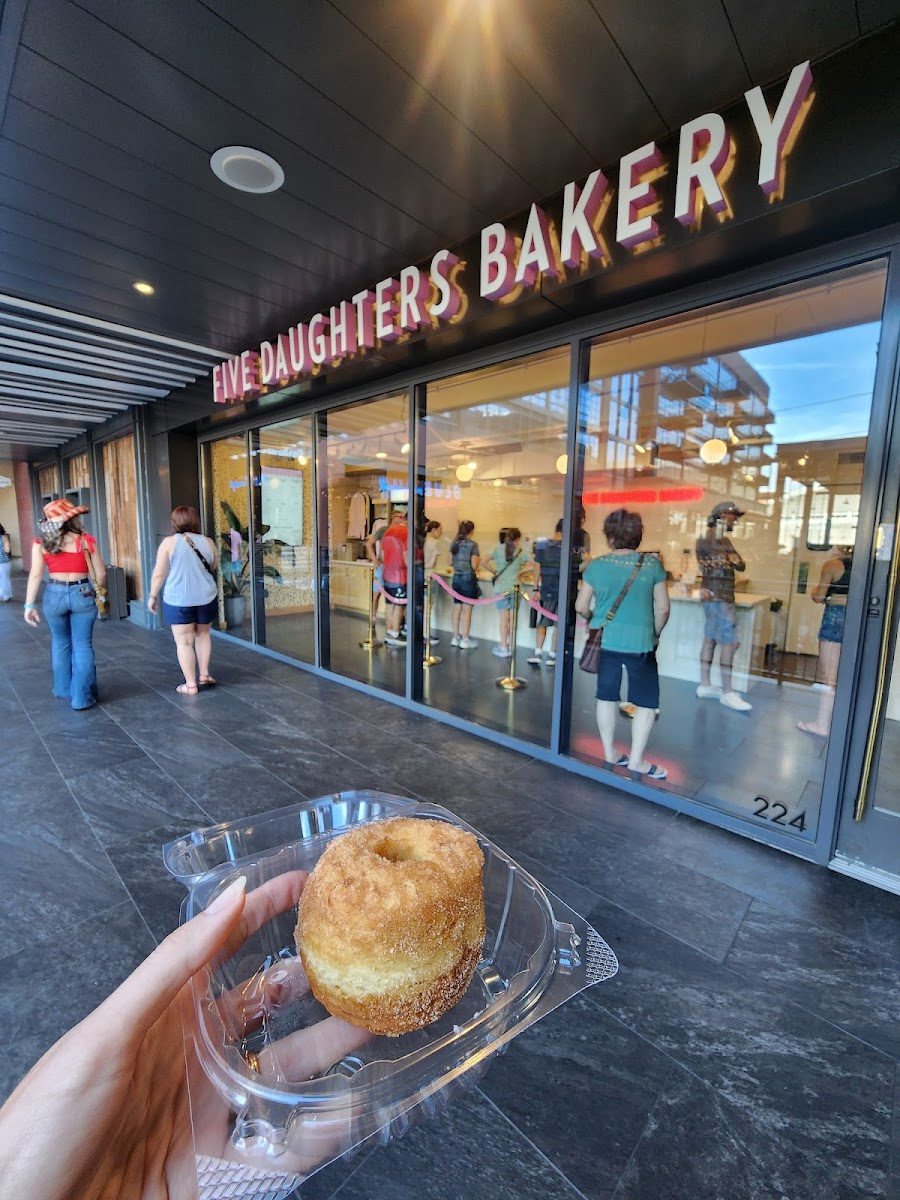 Five Daughters Bakery | Fifth + Broadway