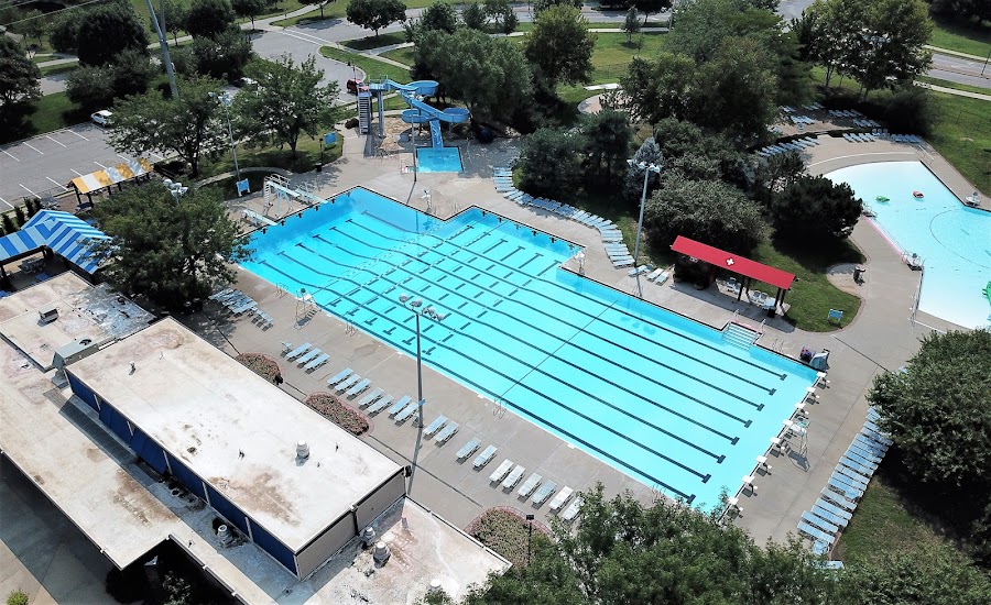 Leawood Aquatic Center