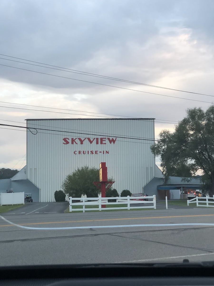 Skyview Drive-In Theatre