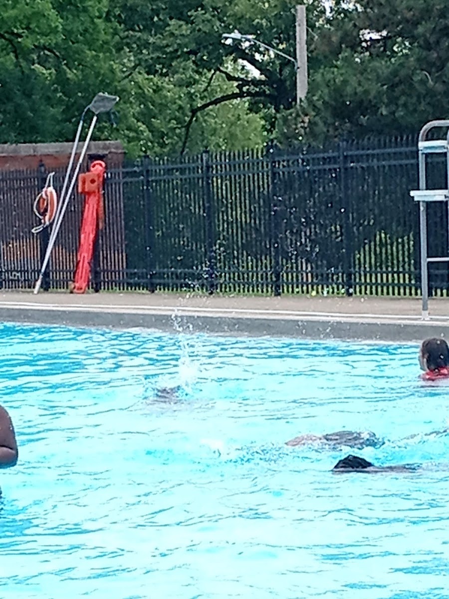 Navarre Park Pool