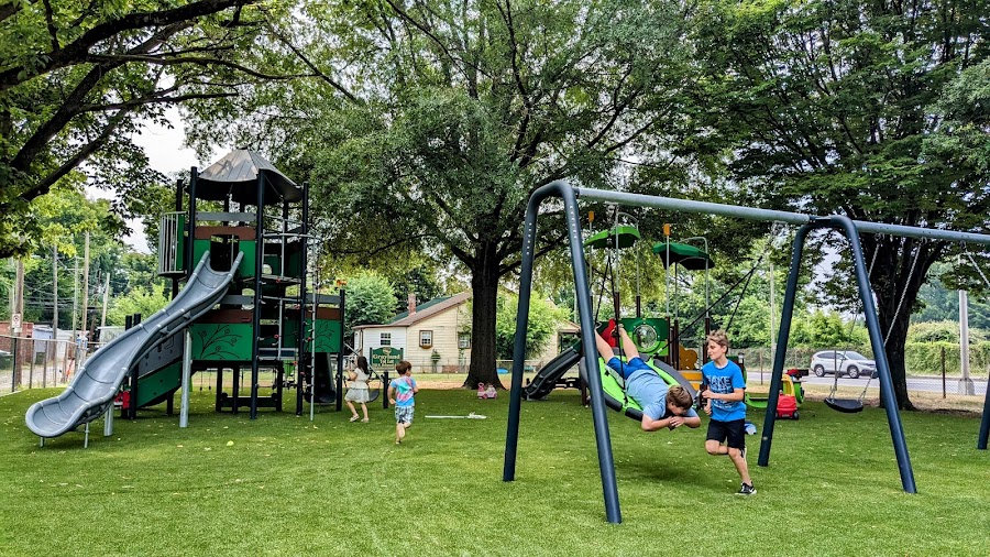 Grayland Avenue Tot Lot