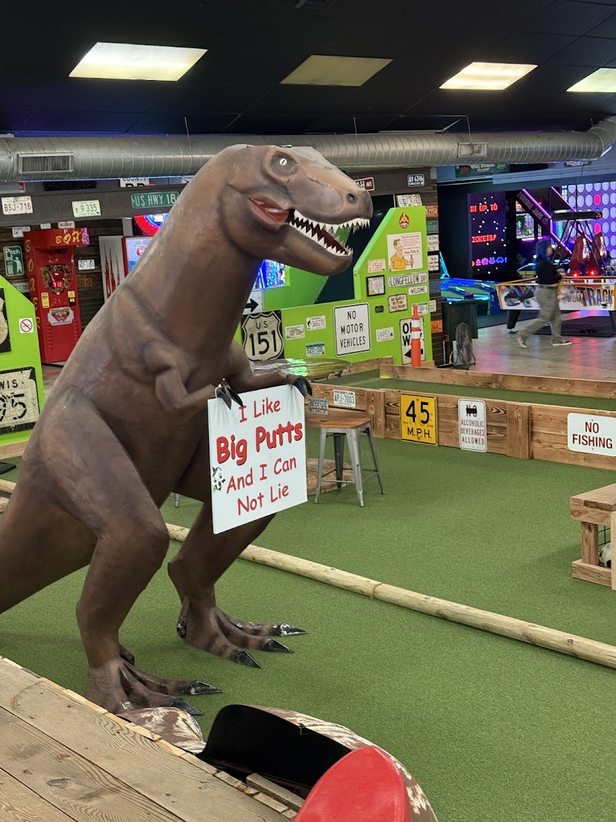 Big Putts Mini Golf | Greenfield
