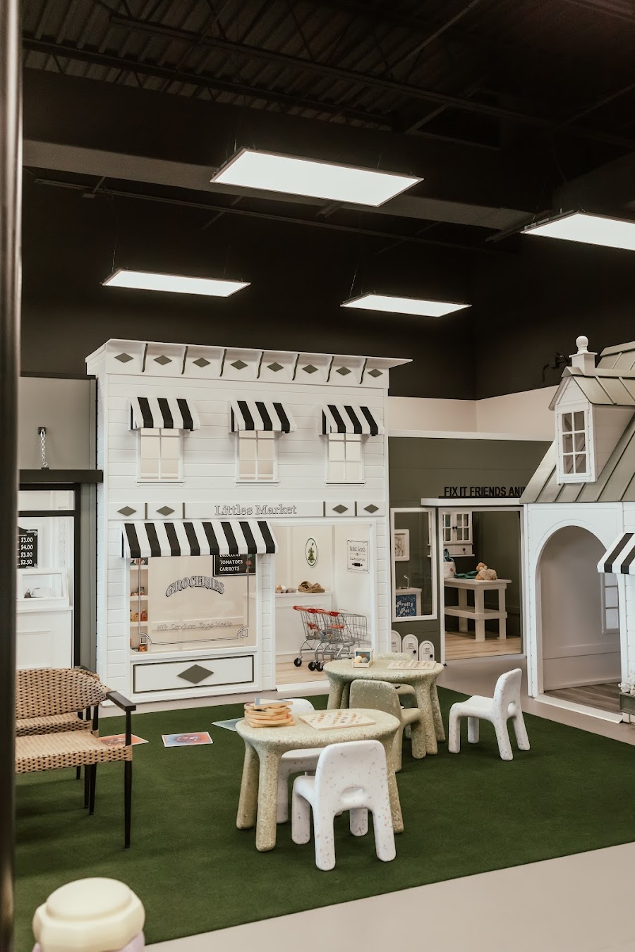 Lamb and Littles Play Cafe