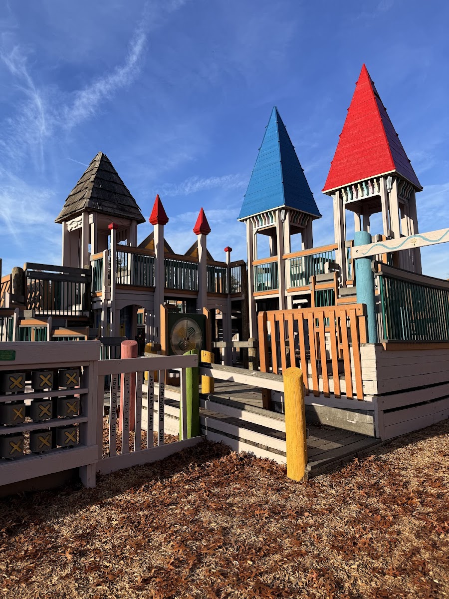 1000 Hands Playground