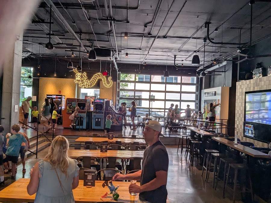 16-Bit Bar+Arcade