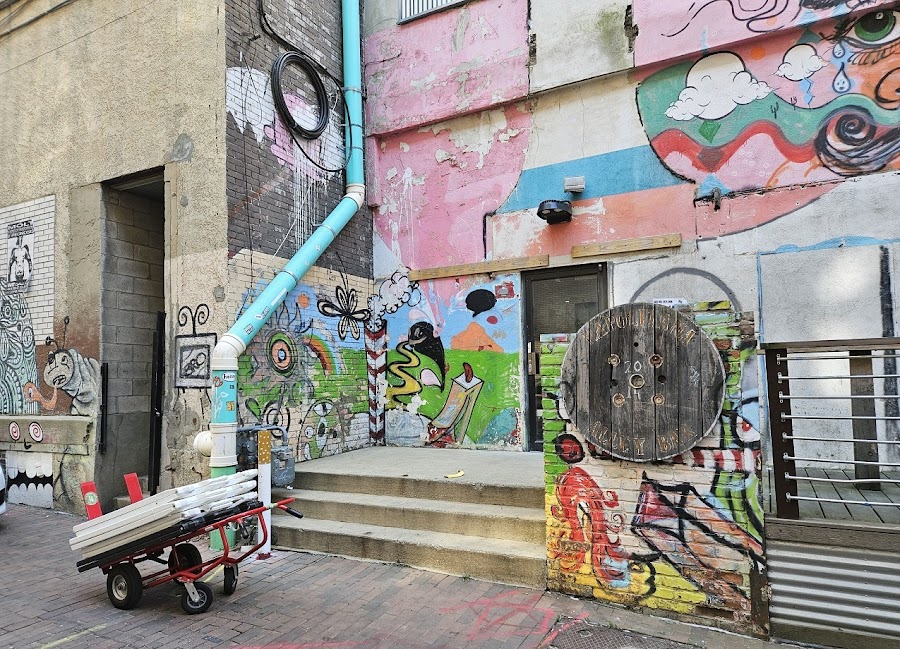 Pearl Market