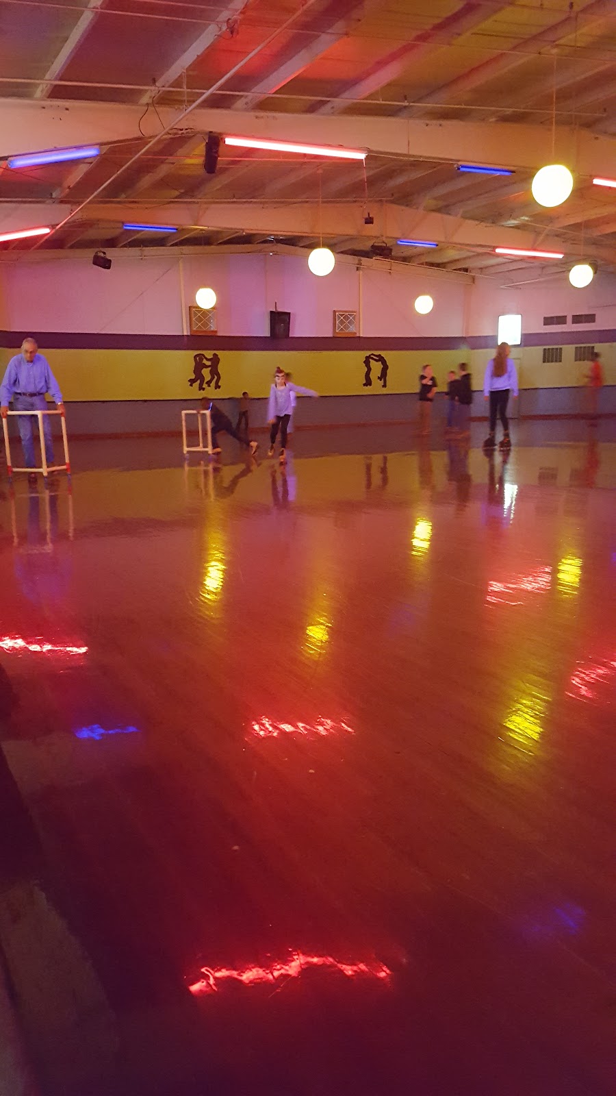 Robben's Roost Roller Skating