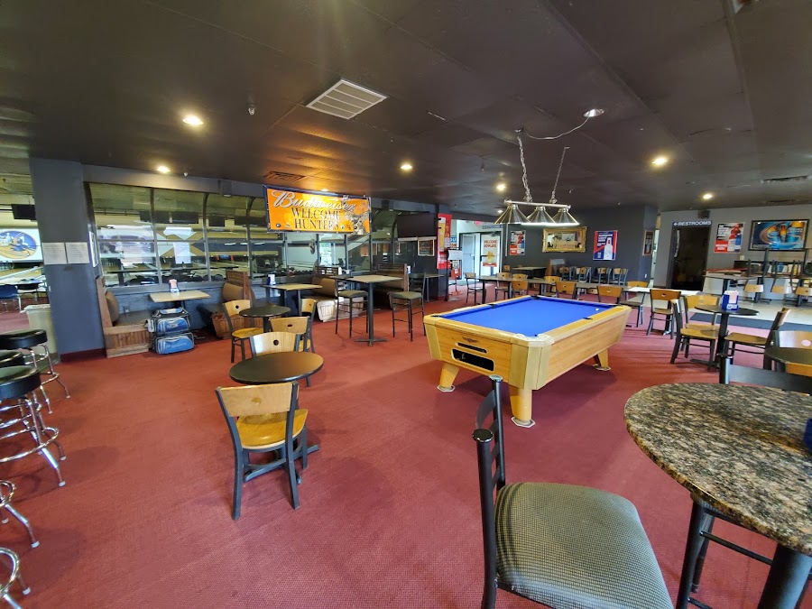 Jacket Lanes