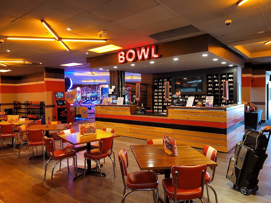 Lucky Strike Overland Park