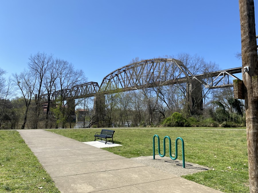 Shelby Bottoms Nature Center & Greenway