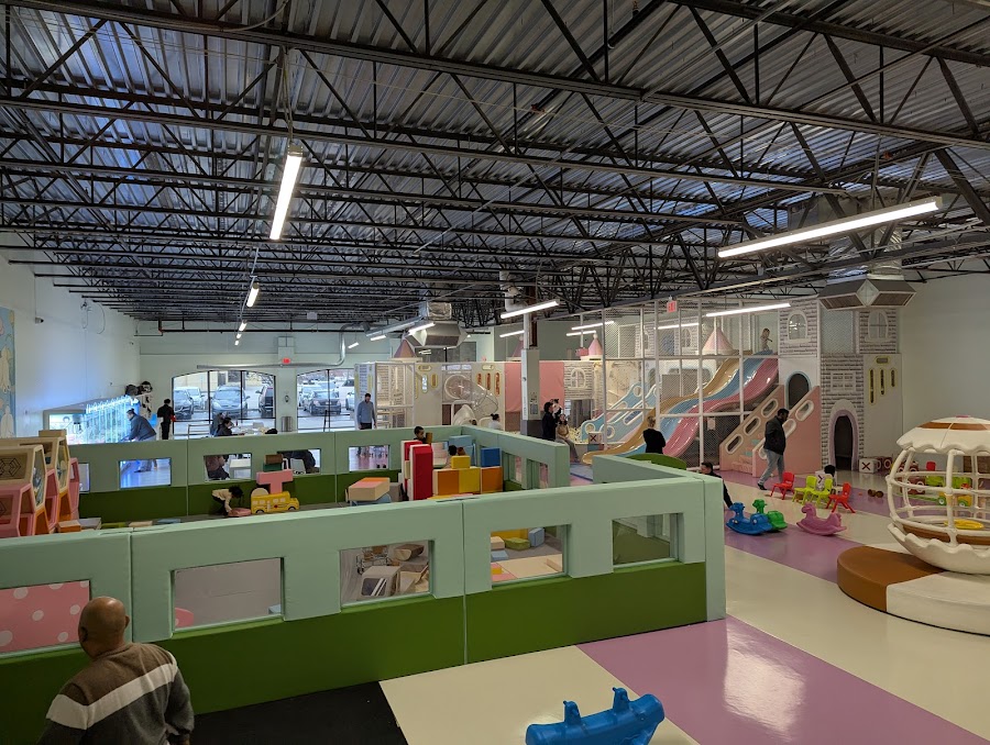 Momi Land Hilliard