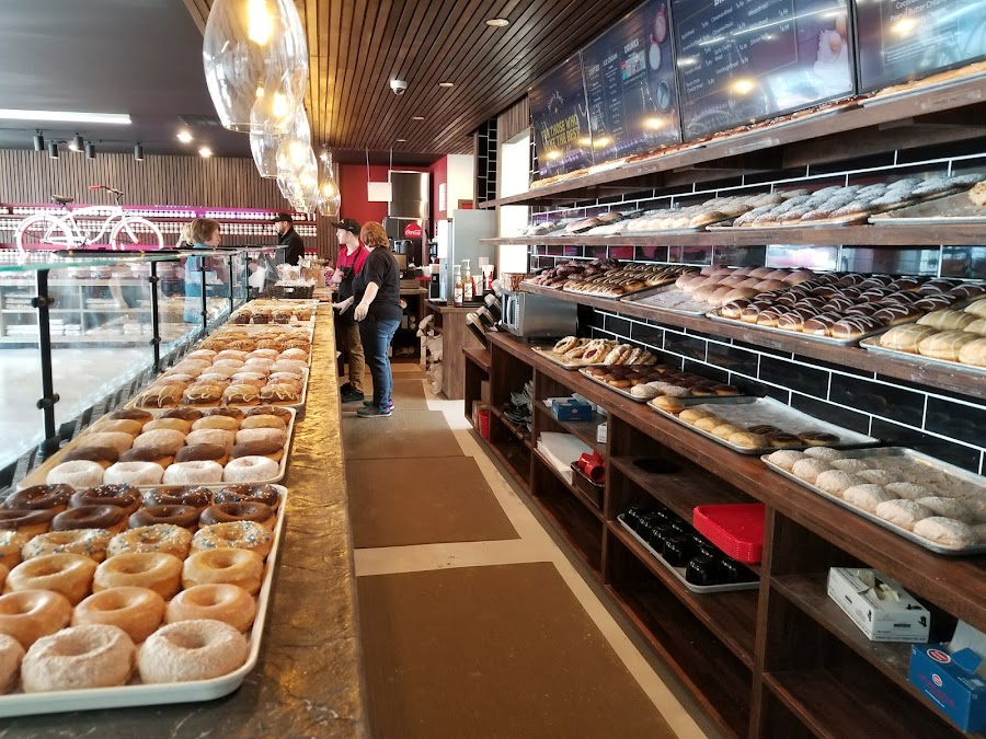Rise 'n Roll Bakery - Greenwood