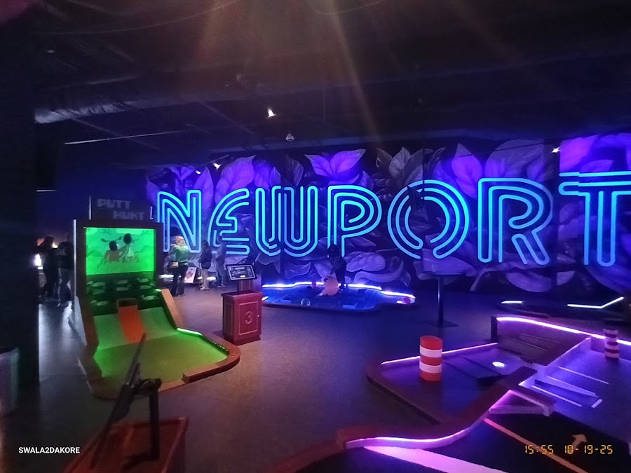 PAR 3 Newport @ The Levee