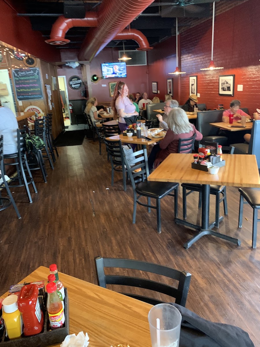 Eddies Place Restaurant