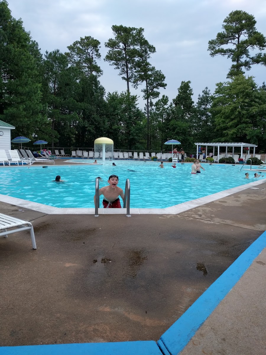 Woodlake Aquatic & Fitness Center