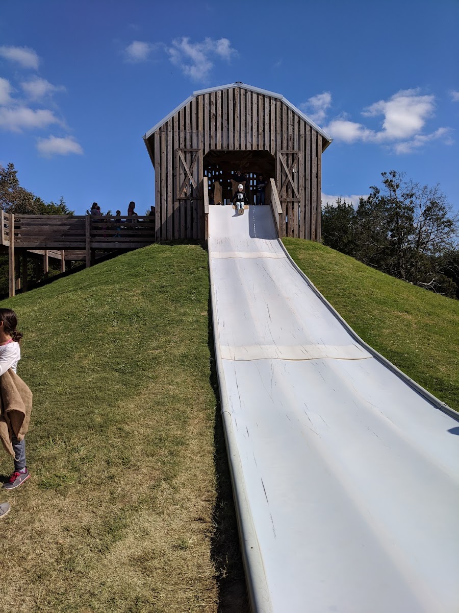 Lucky Ladd Farms - Farm Park & Zoo