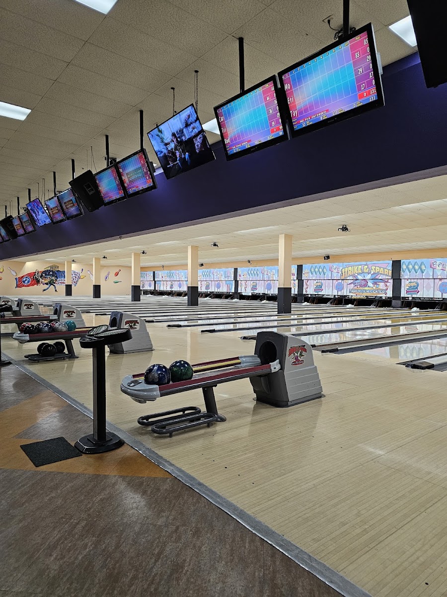 Hendersonville Strike & Spare Family Fun Center