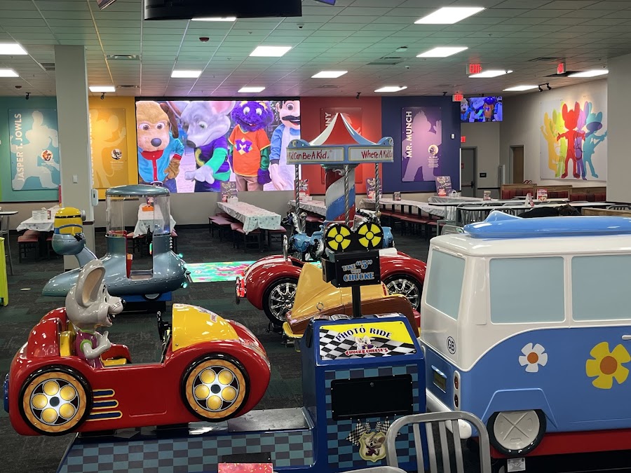 Chuck E. Cheese