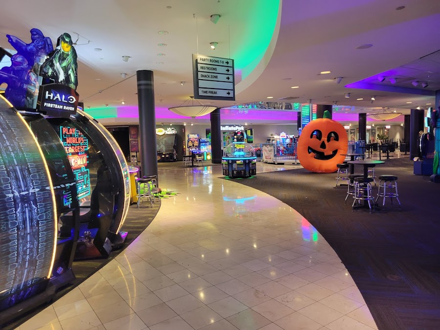 Scene75 Entertainment Center I Columbus