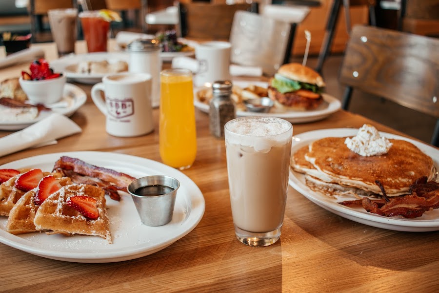 Big Bad Breakfast - Brownsboro Crossing