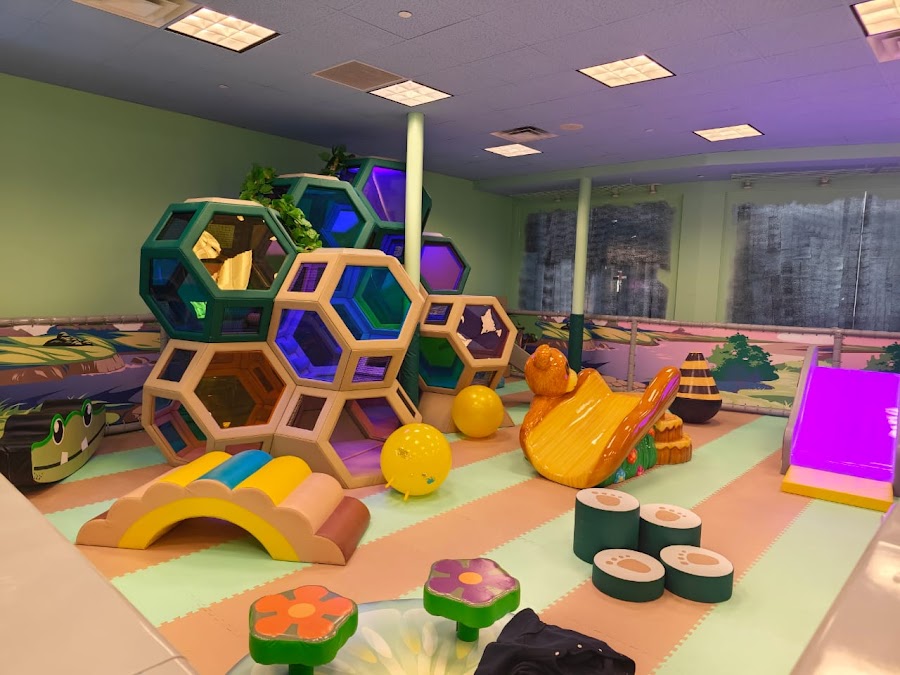 Animal World Play Louisville