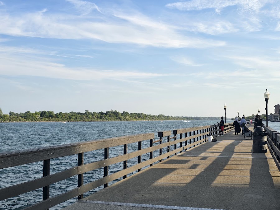 Bishop Park Fishing Wharf