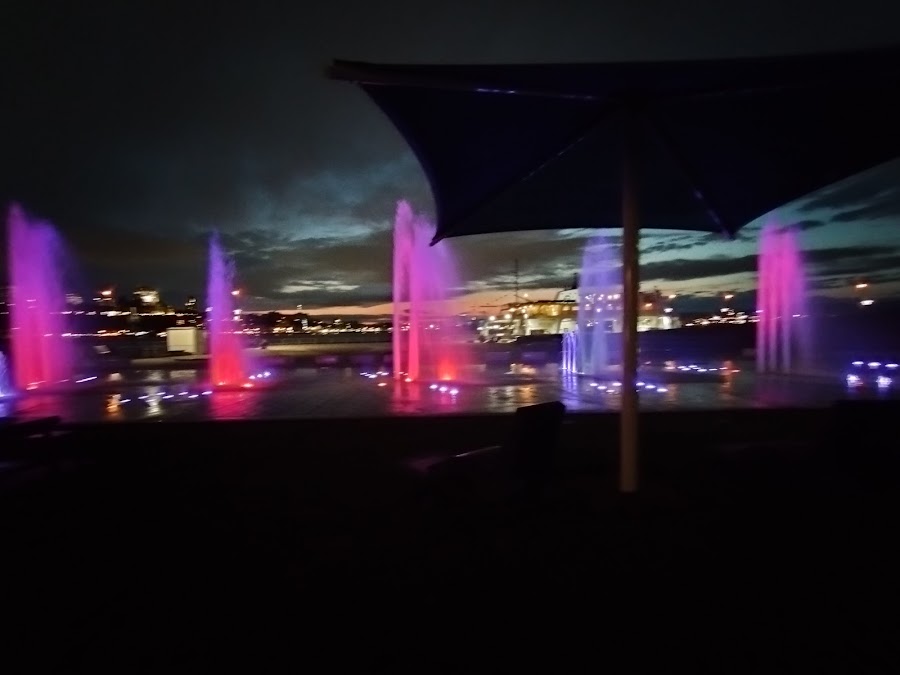 Levis Commons Fountains