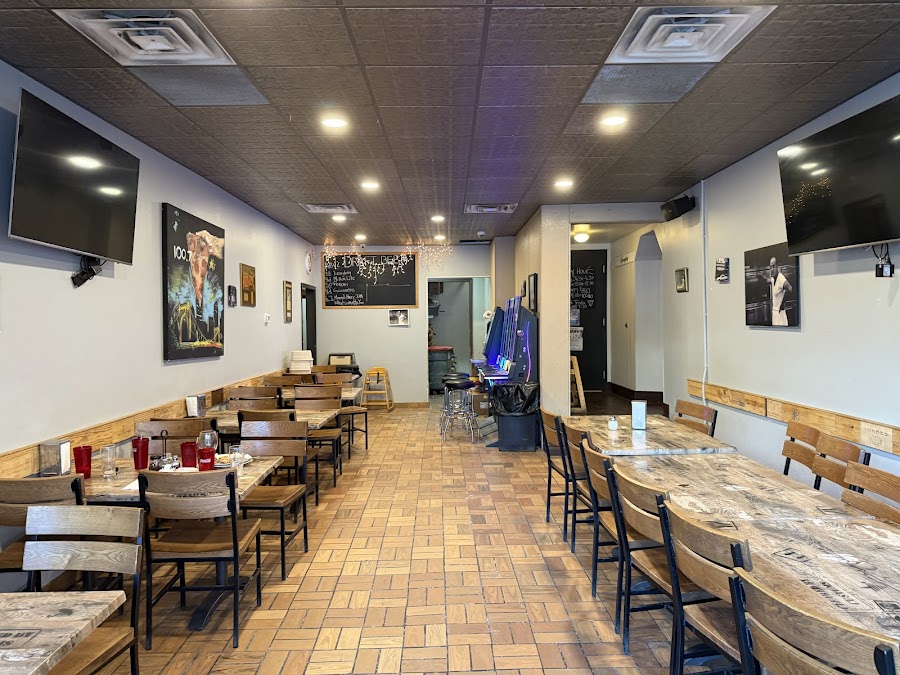Mineo's Pizza House