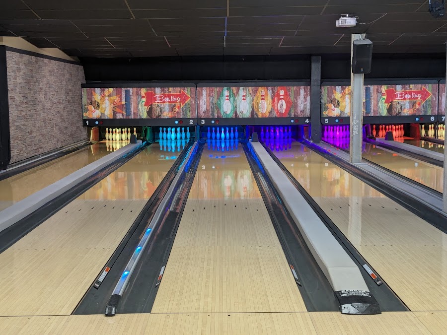 Pines Plaza Lanes
