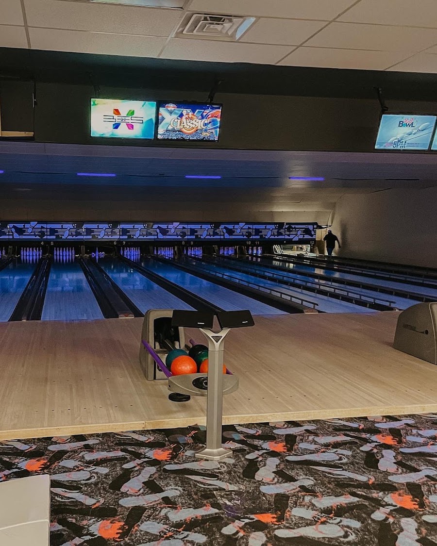 Rich Lanes Bar & Bowling