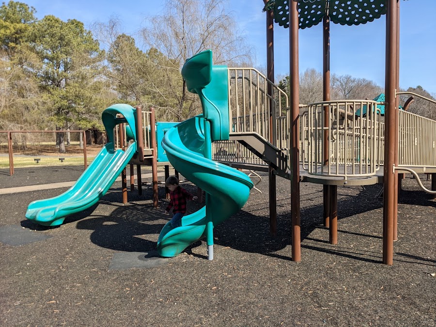 Three Lakes Park & Nature Center