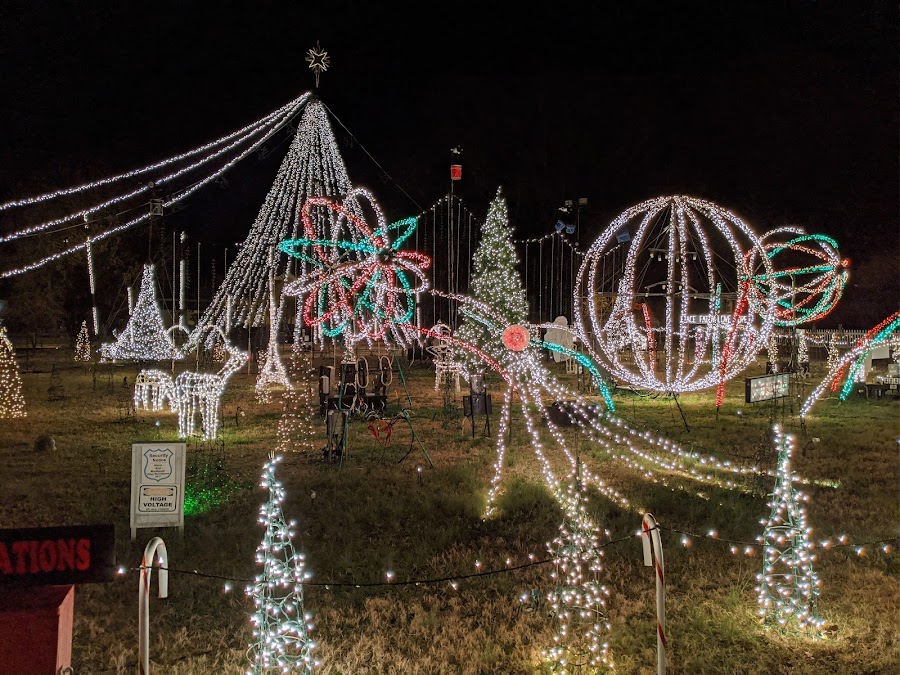 Lake Myra Christmas Light Show